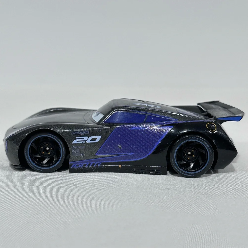 Disney Store Cars 1:43 Deluxe Jackson Storm Die-cast